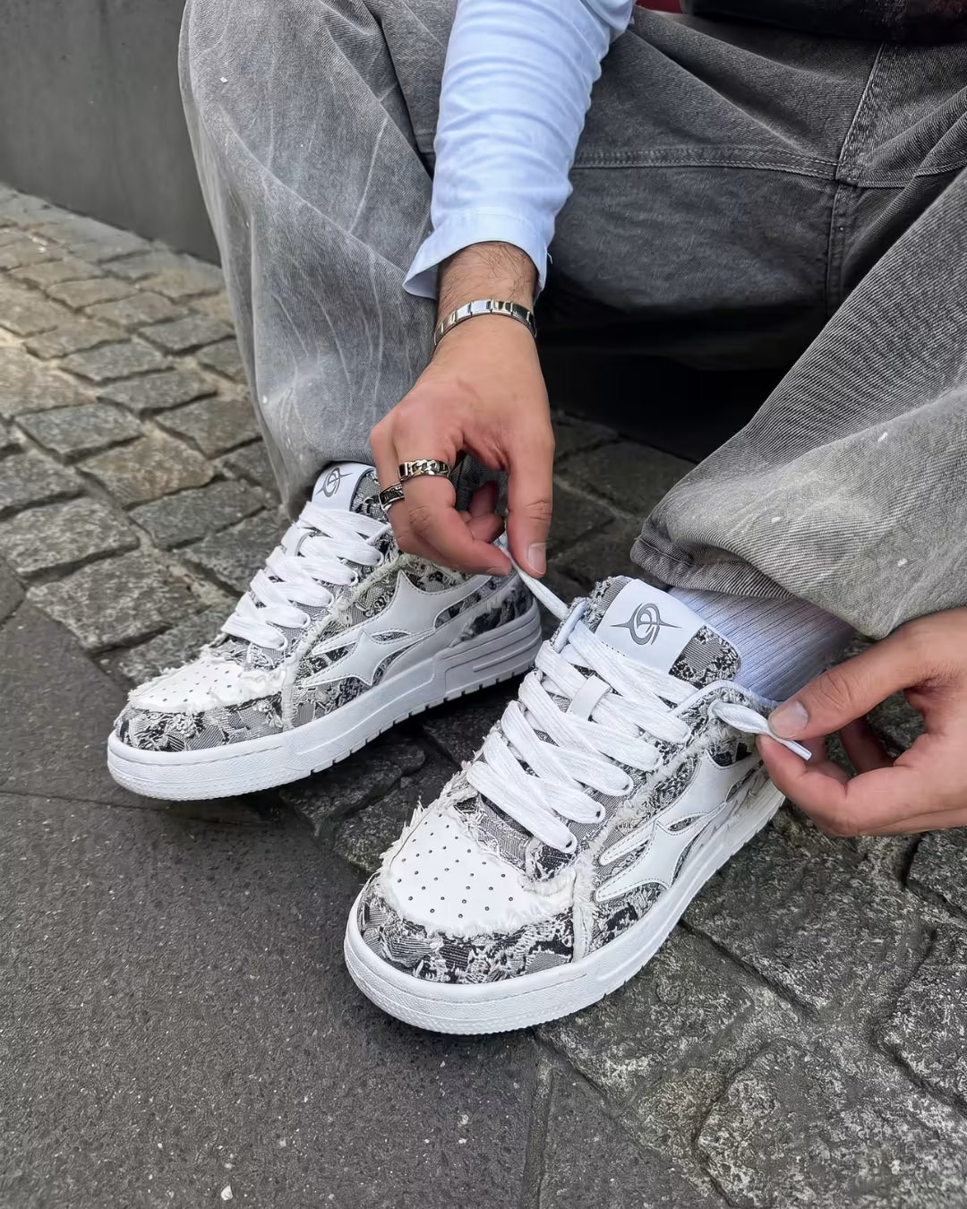"AIRLINE" Dust Grey Trainers