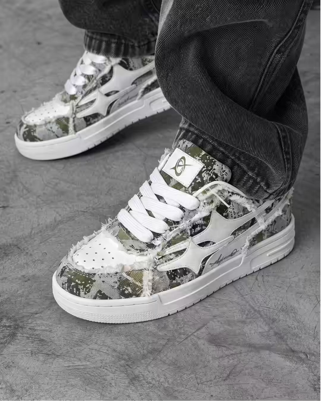 "AIRLINE" Dust Grey Trainers