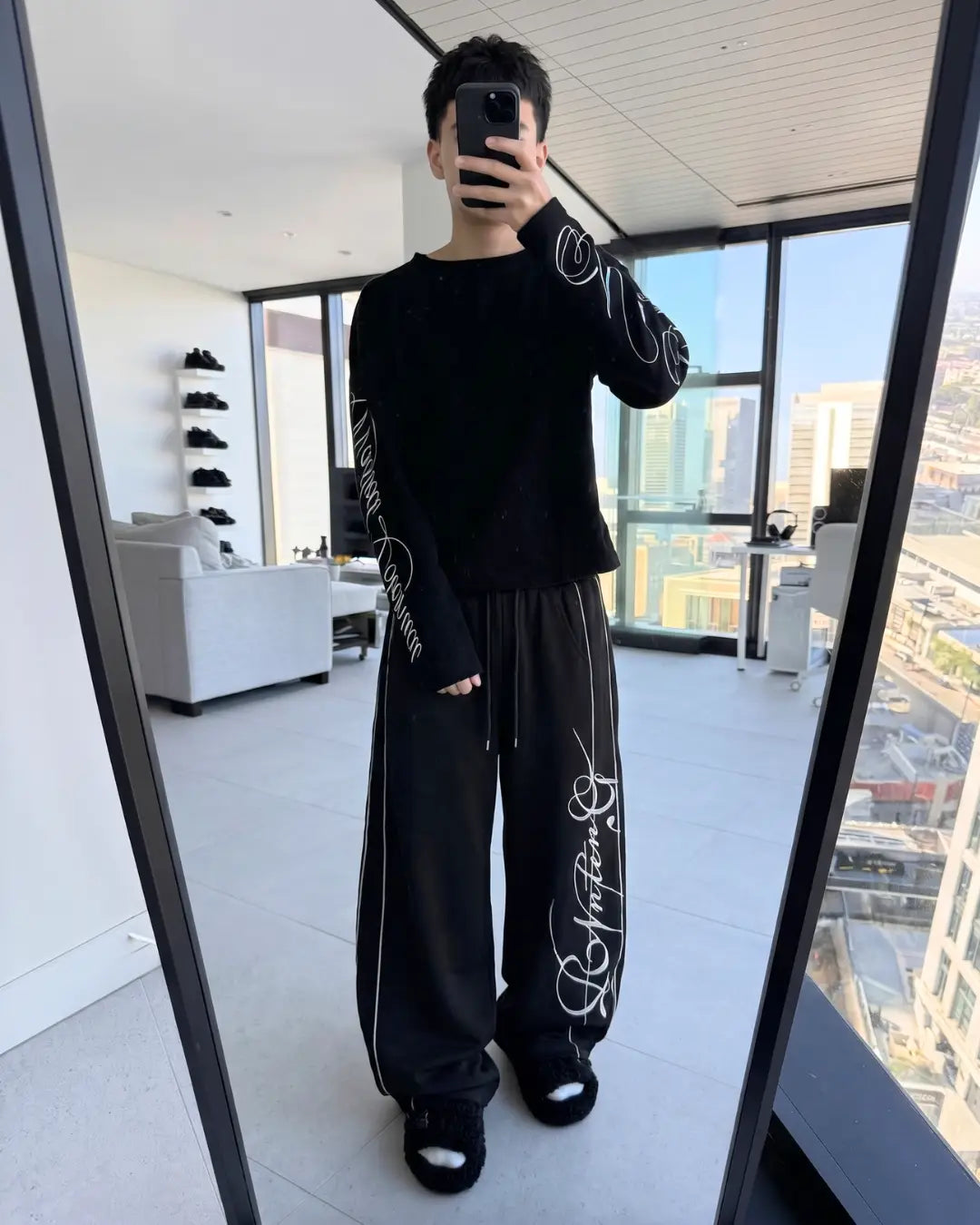 "ROYALTY" Embroidered Sweatpants