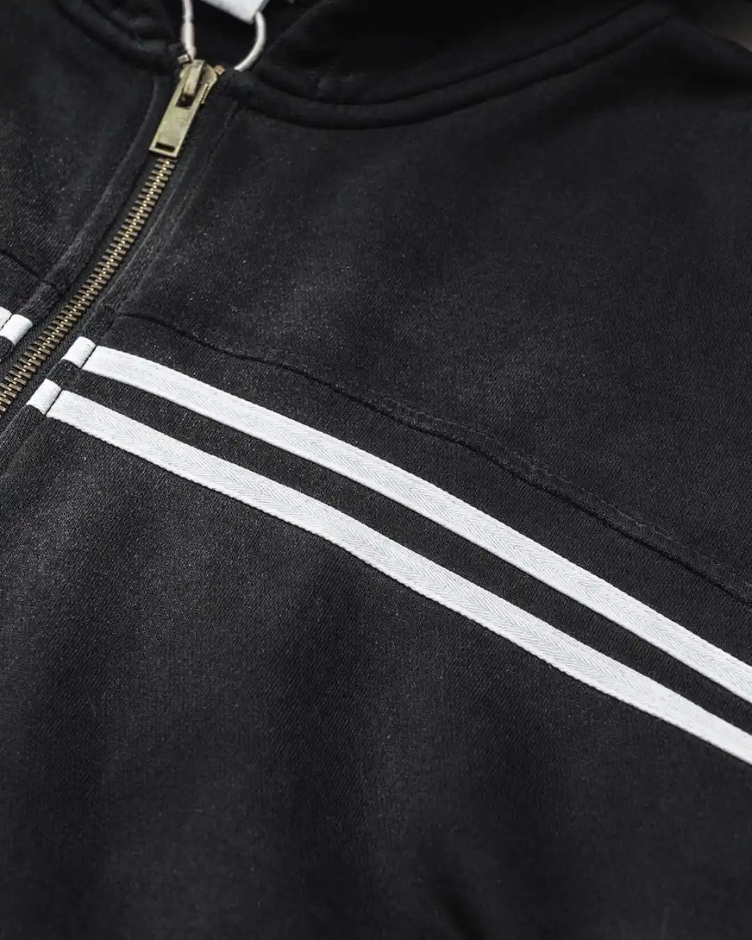"LYRAL" Zip-Up